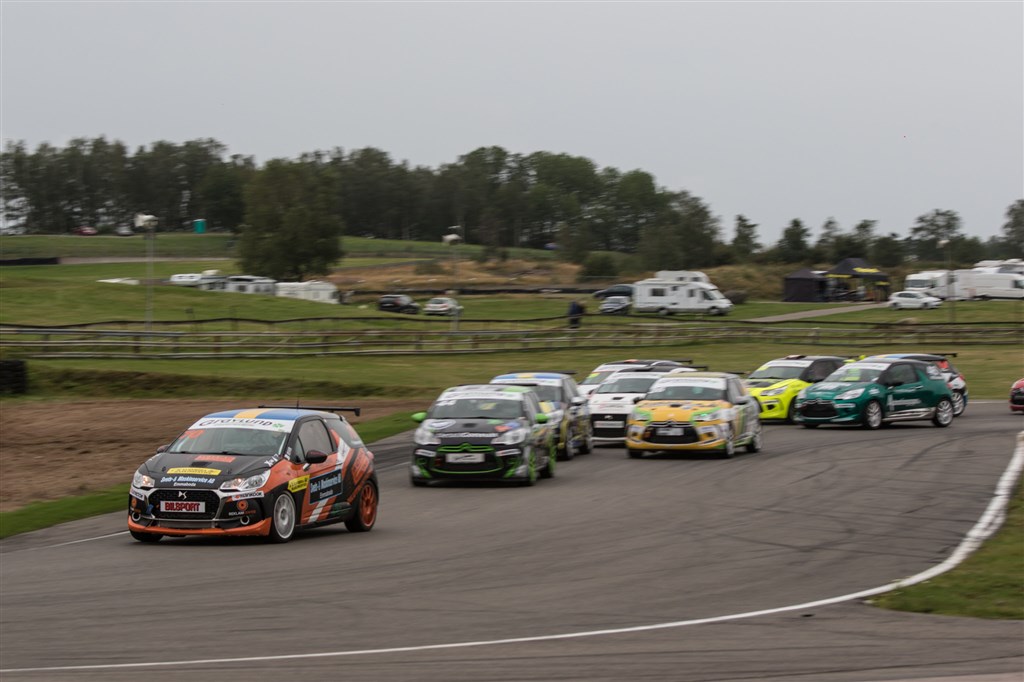 Isac Aronsson kom fint fra land på pole position, men det var på baggrund af en tyvstart.
(Foto: Niklas Majgaard)